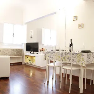 art-apartment-signoria.it-tuscanyhotel.com/